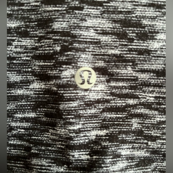 🖤 Lululemon High-Rise Cropped Leggings 🖤 - Picture 5 of 11